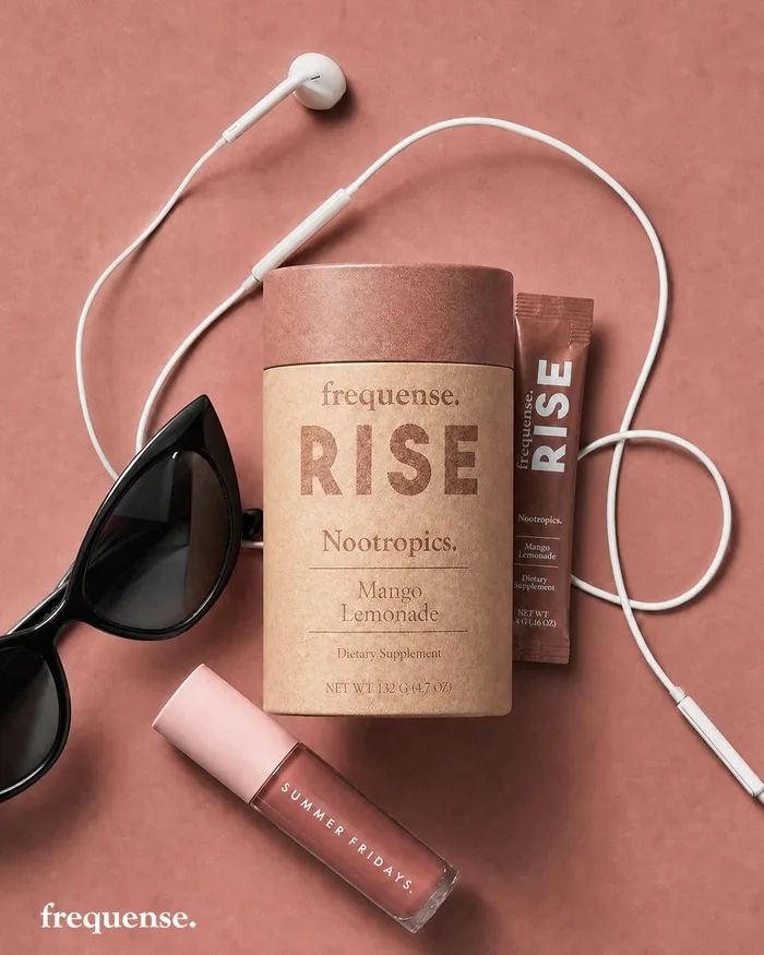RISE tub and stick with everyday accessories